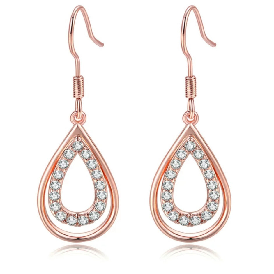 18k Gold Waterdrop Cubic Zirconia Earrings