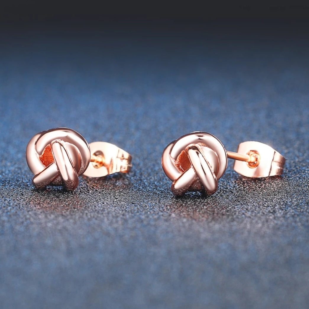 Cute Gold Love Twist Stud Earrings