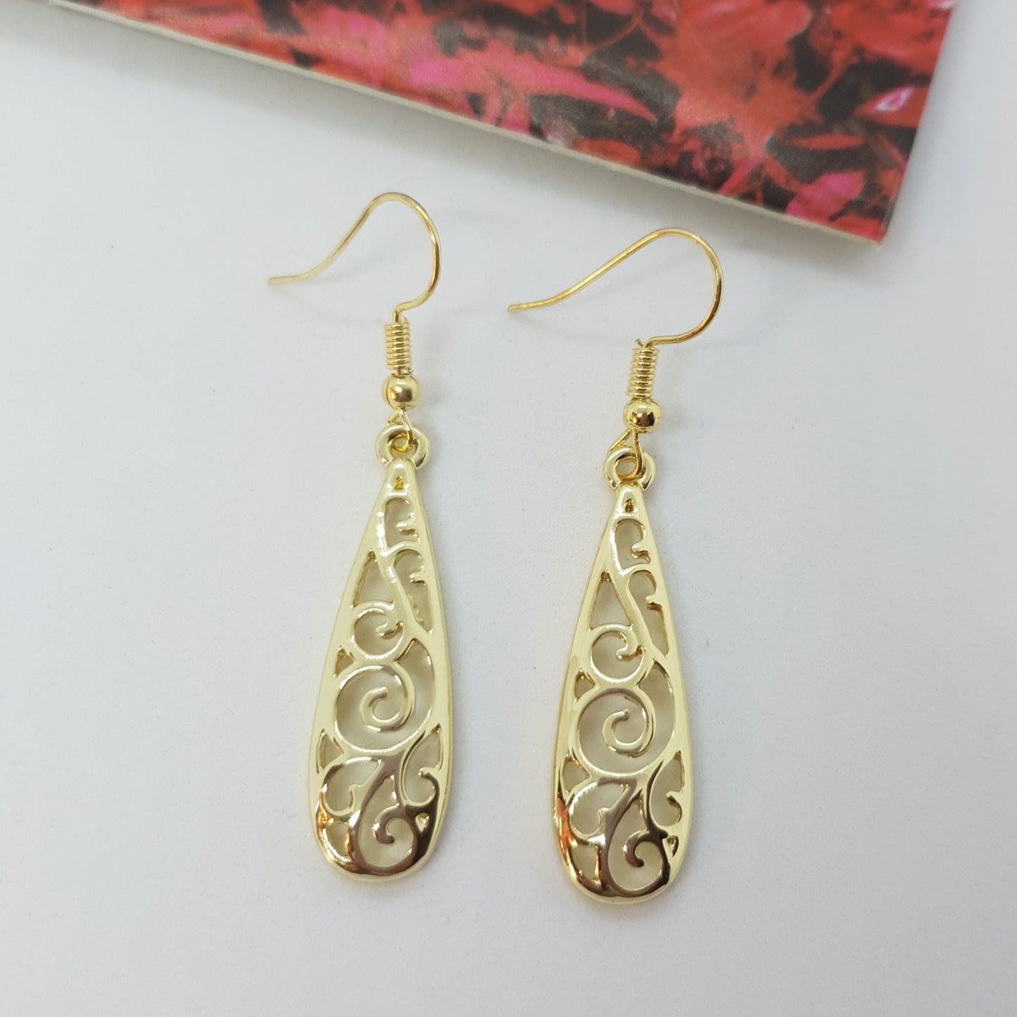 Gold Filigree Waterdrop Earrings