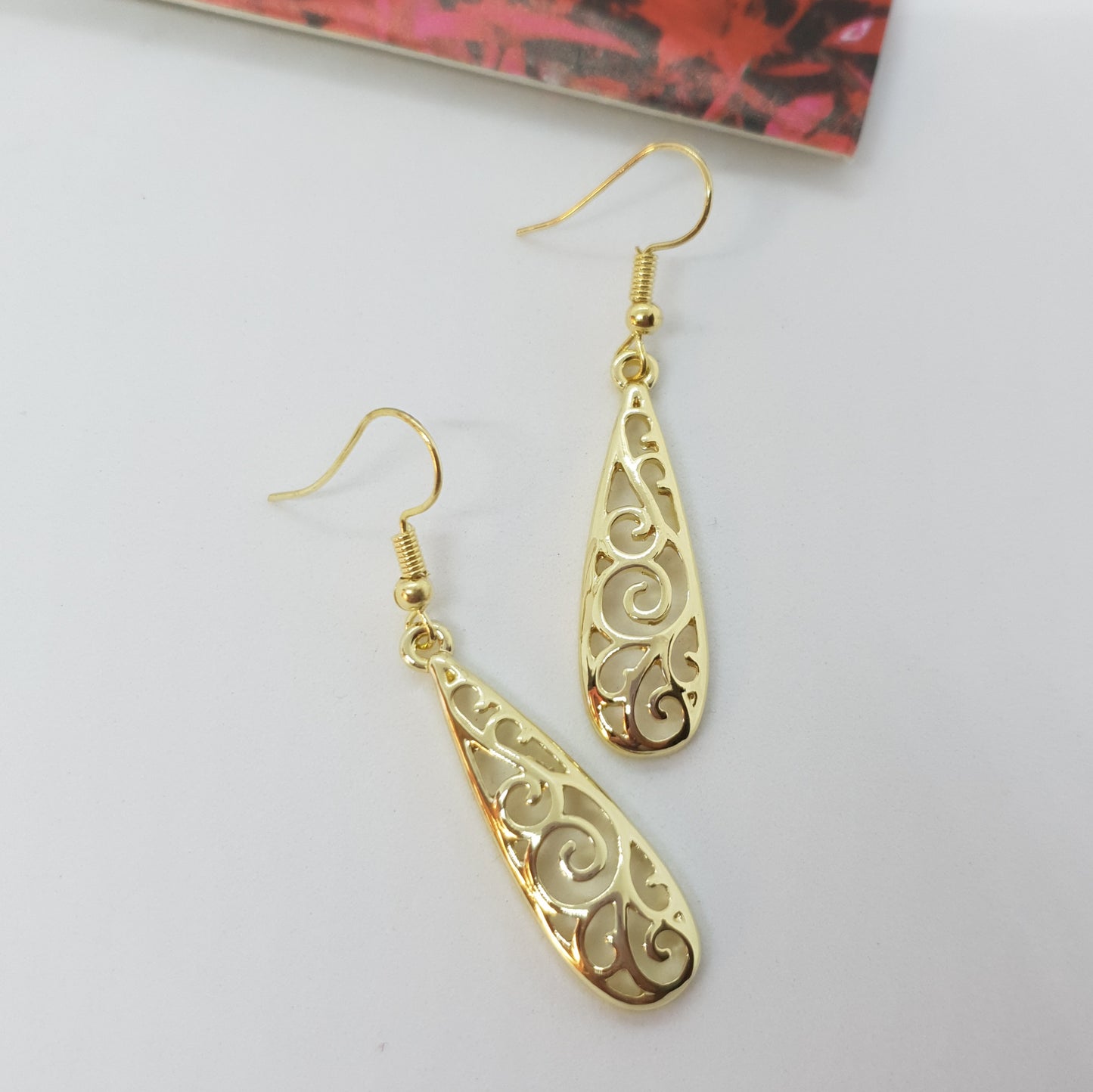 Gold Filigree Waterdrop Earrings