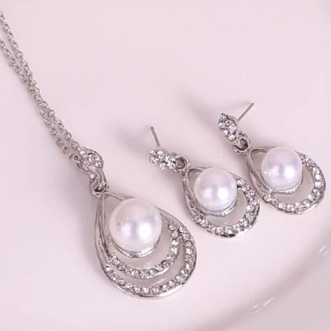 Simulated-Pearl Crystal Water Drop Earring Necklace Set