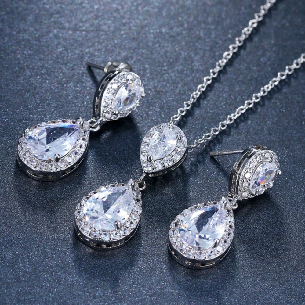 Luxury Double Water Drop Zirconia Jewellery Set