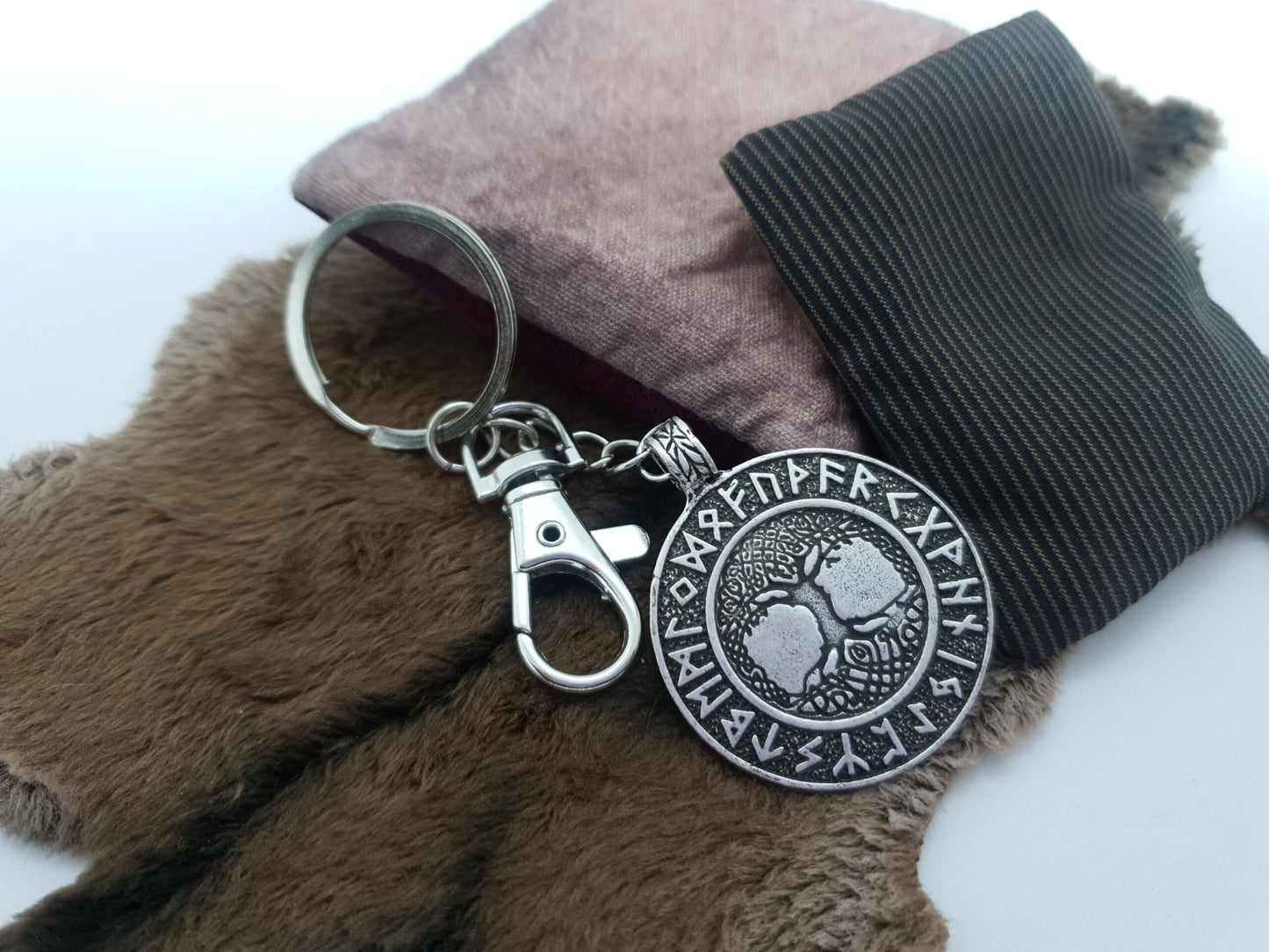 Norse Viking Yggdrasil Tree Of Life Keychain