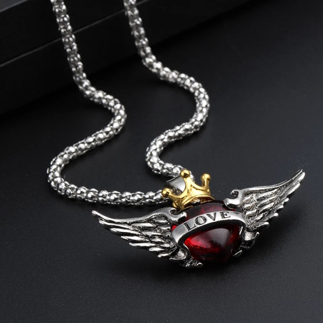 Flying Queen Of Hearts Necklace