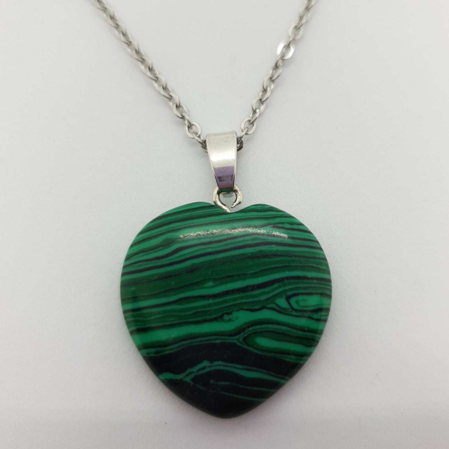 25mm Natural Heart Stone Pendant Necklace