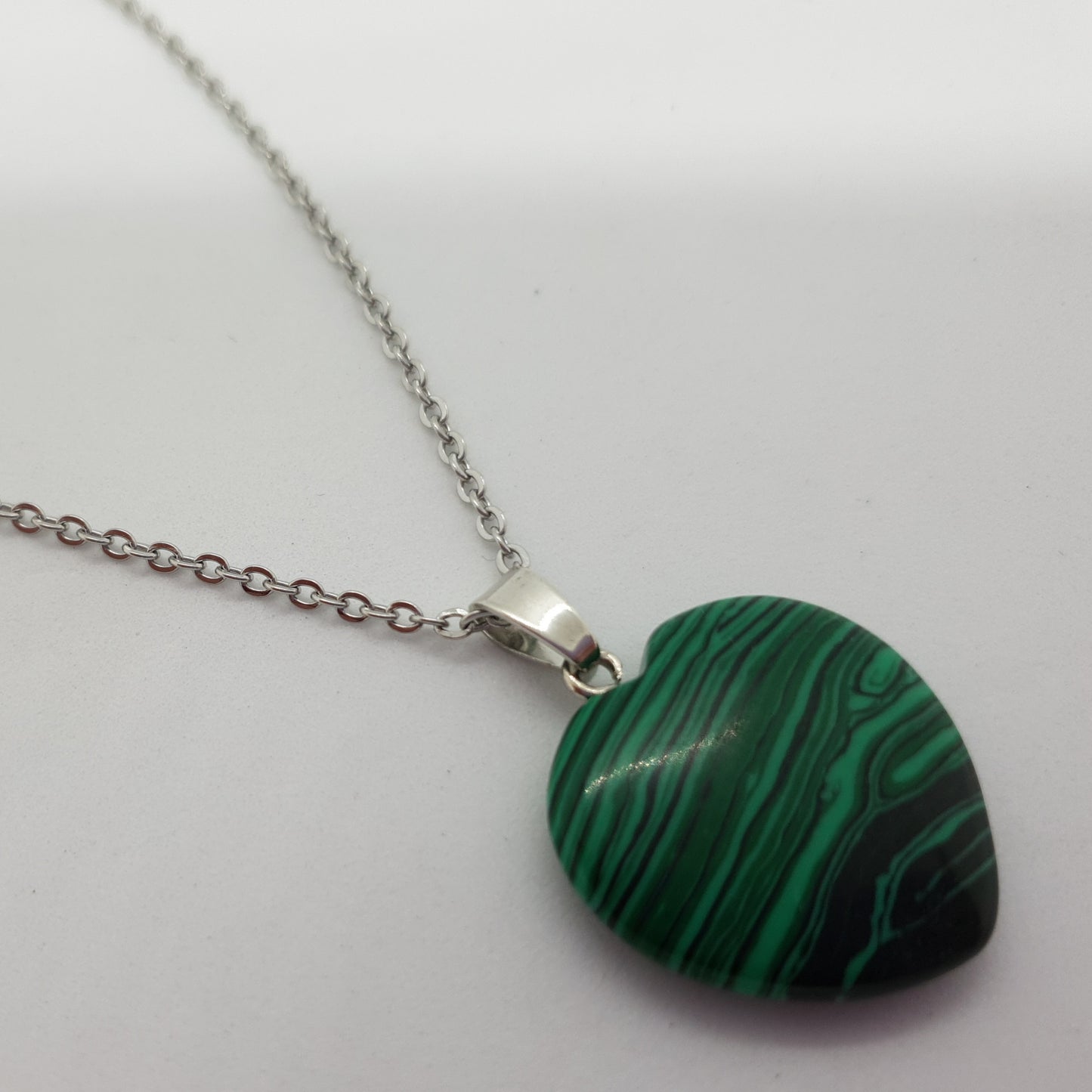 25mm Natural Heart Stone Pendant Necklace