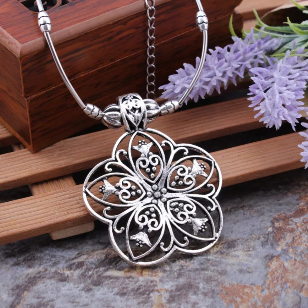 Vintage Tibetan Silver Carved Hollow Flower Necklace