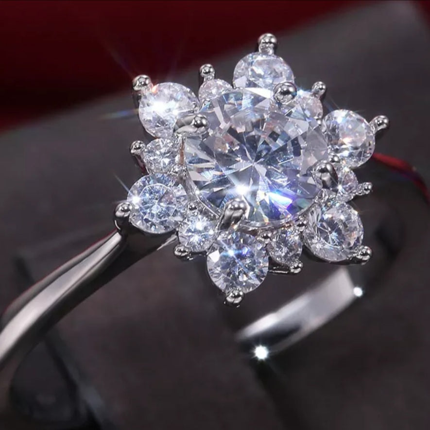 Dazzling Snowflake Cubic Zirconia Ring