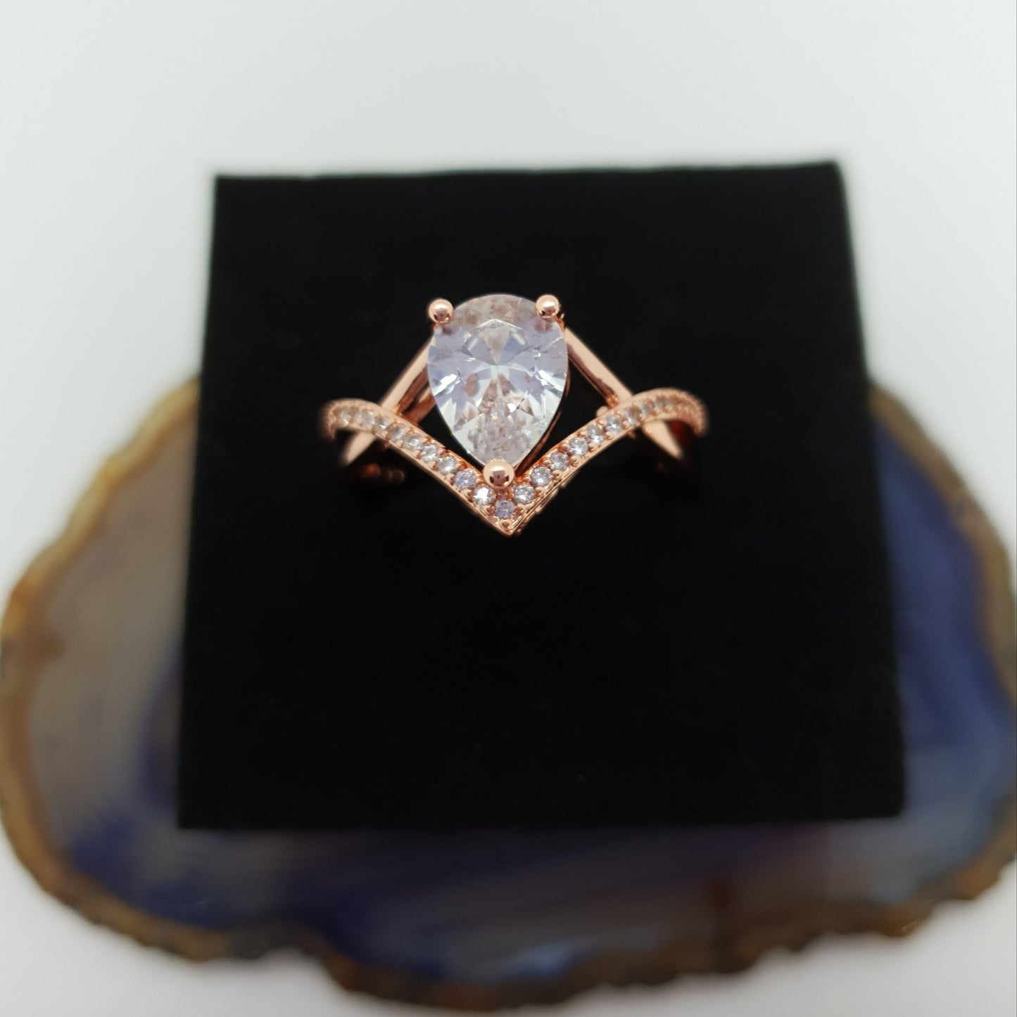Elegant Gold Cubic Zirconia Waterdrop Ring