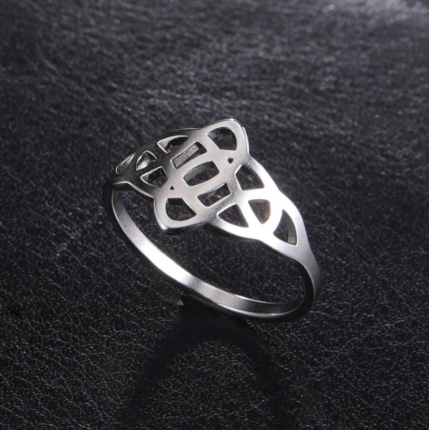 Vintage Celtic Knot Ring