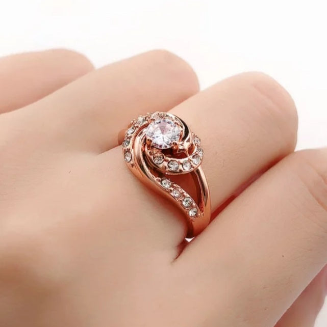 18K Rose Gold Cubic Zirconia Dazzling Swirl Ring