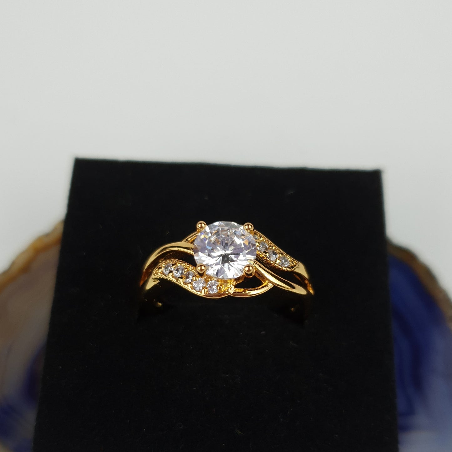 18K Gold Elegant Cubic Zirconia Ring