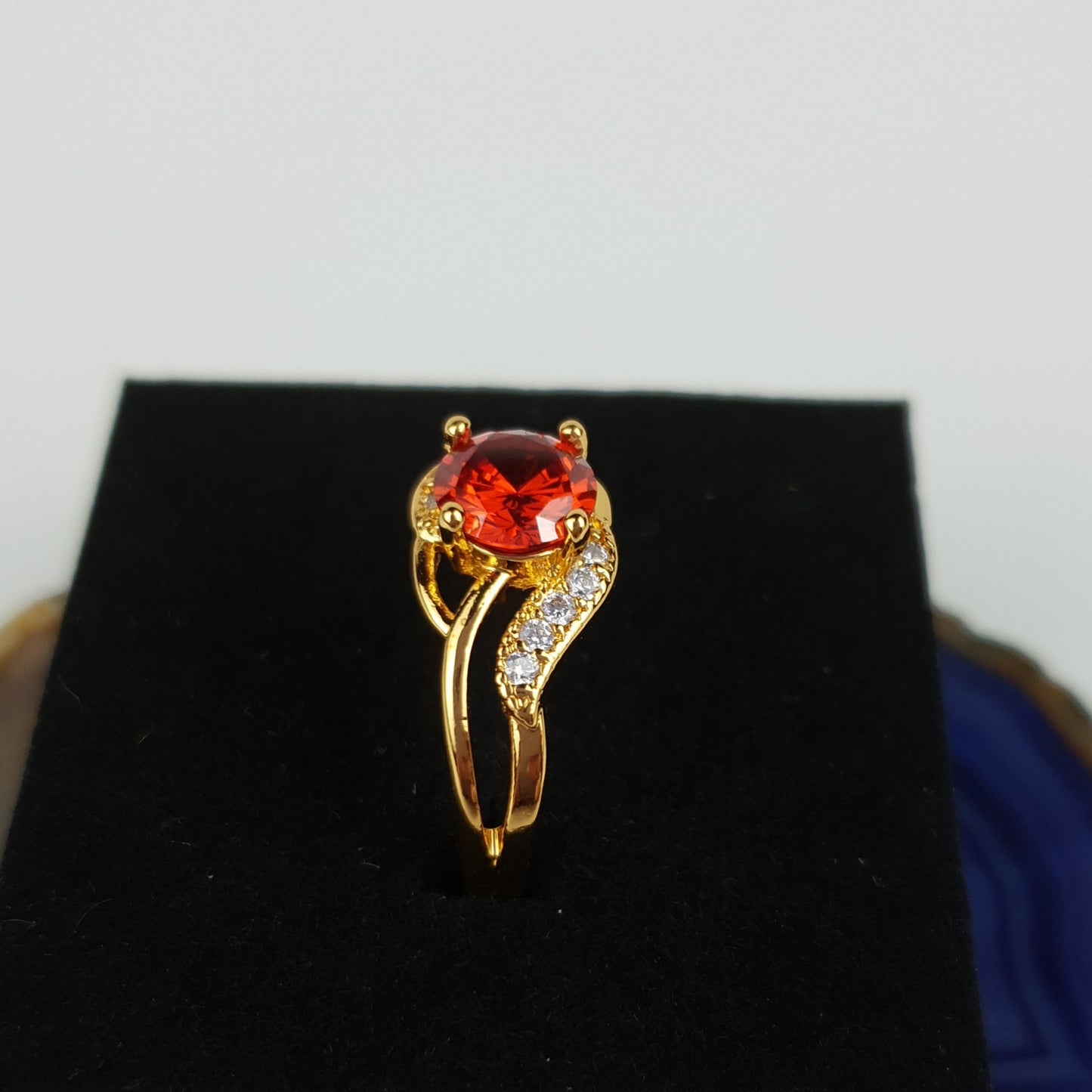 18K Gold Elegant Cubic Zirconia Ring